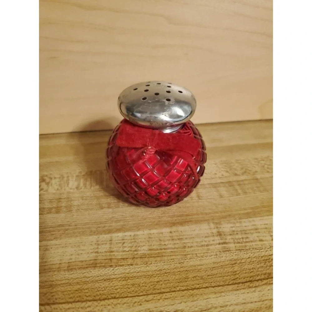1969 Avon Red Charisma Powder Sachet Cut Glass Talcum Powder Jar Shaker FULL